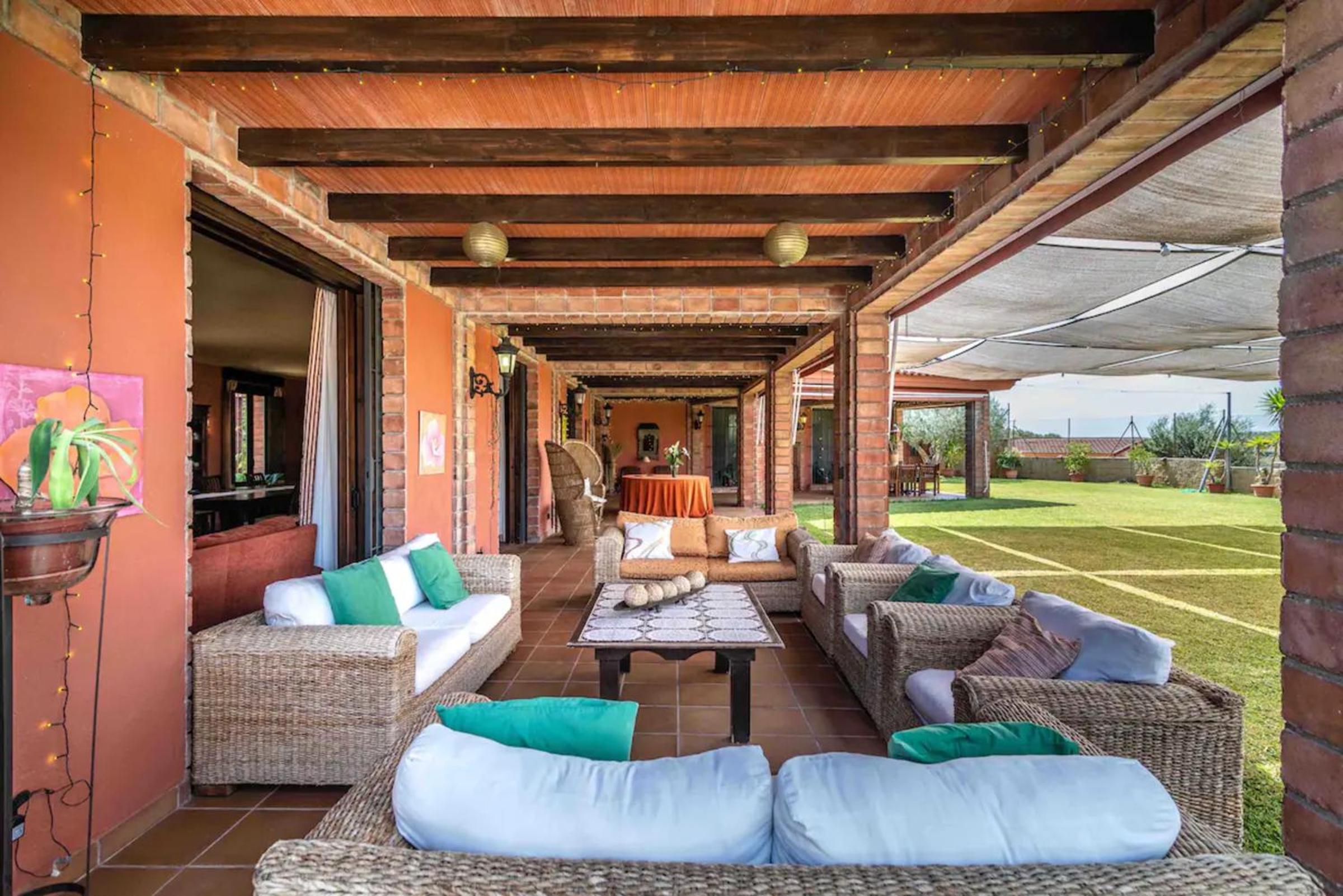 lounge