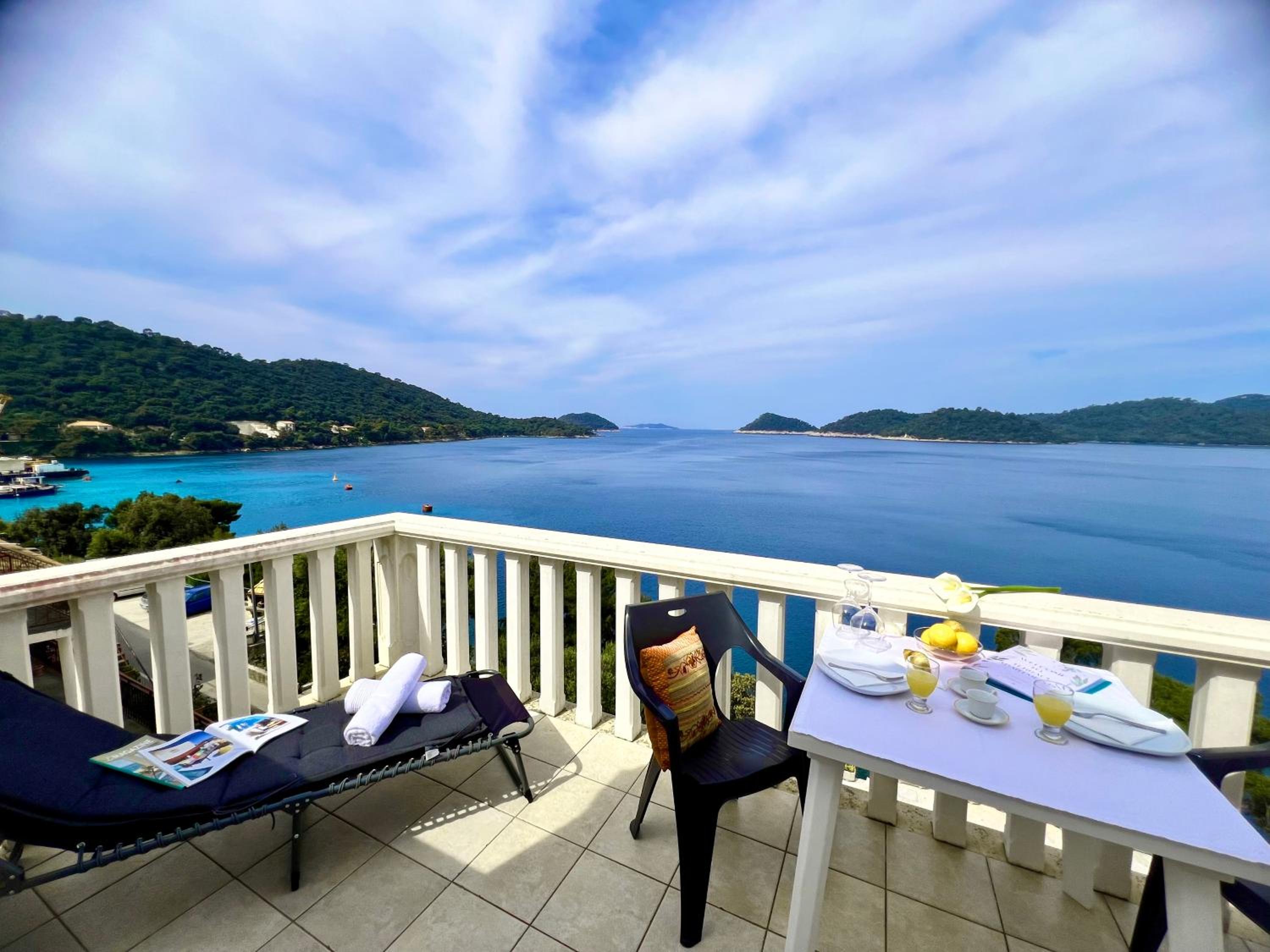 Terrace studios with panoramic seaview