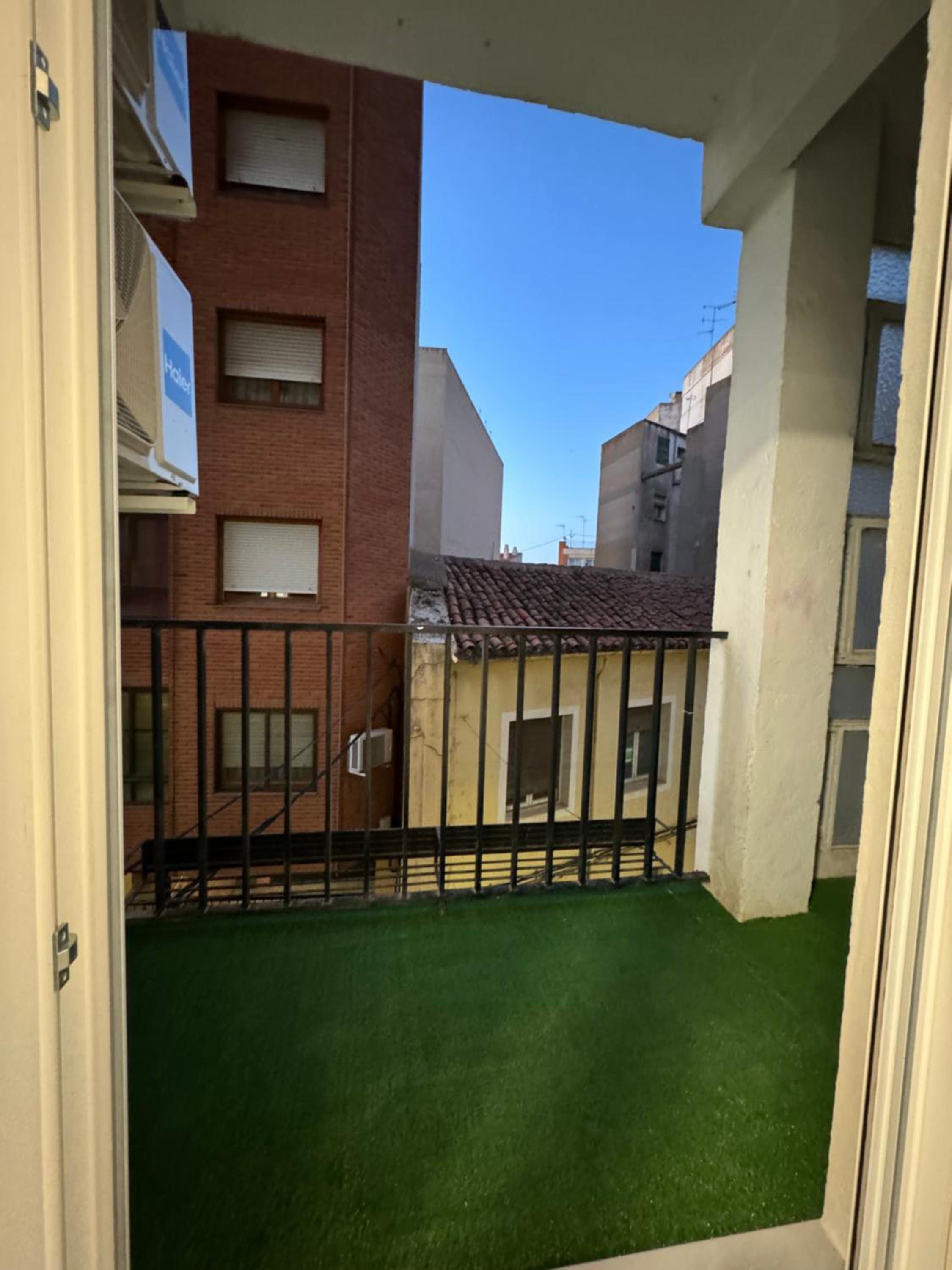 Apartamento África en centro moderno con balcón