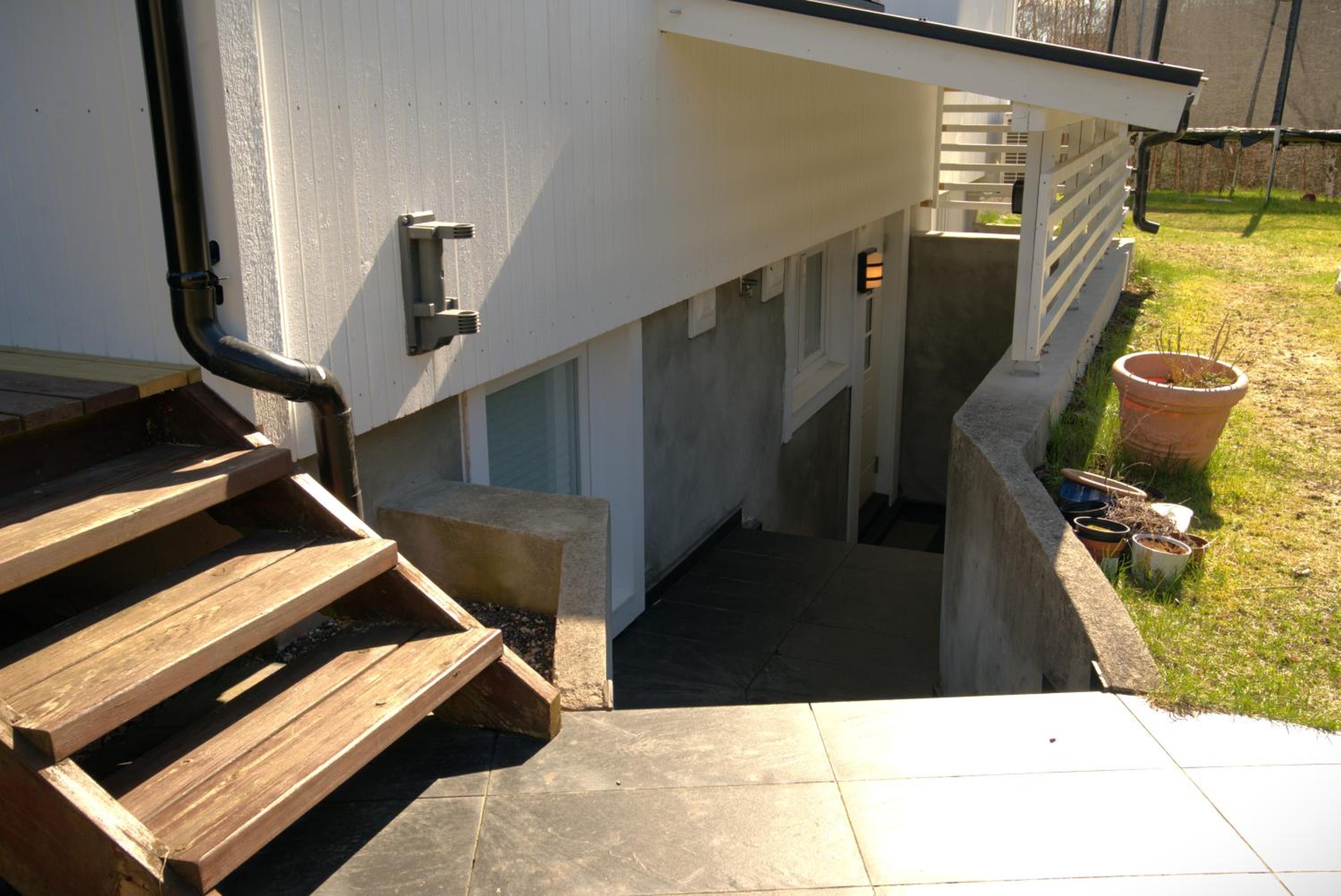 Spacious apartment view 3