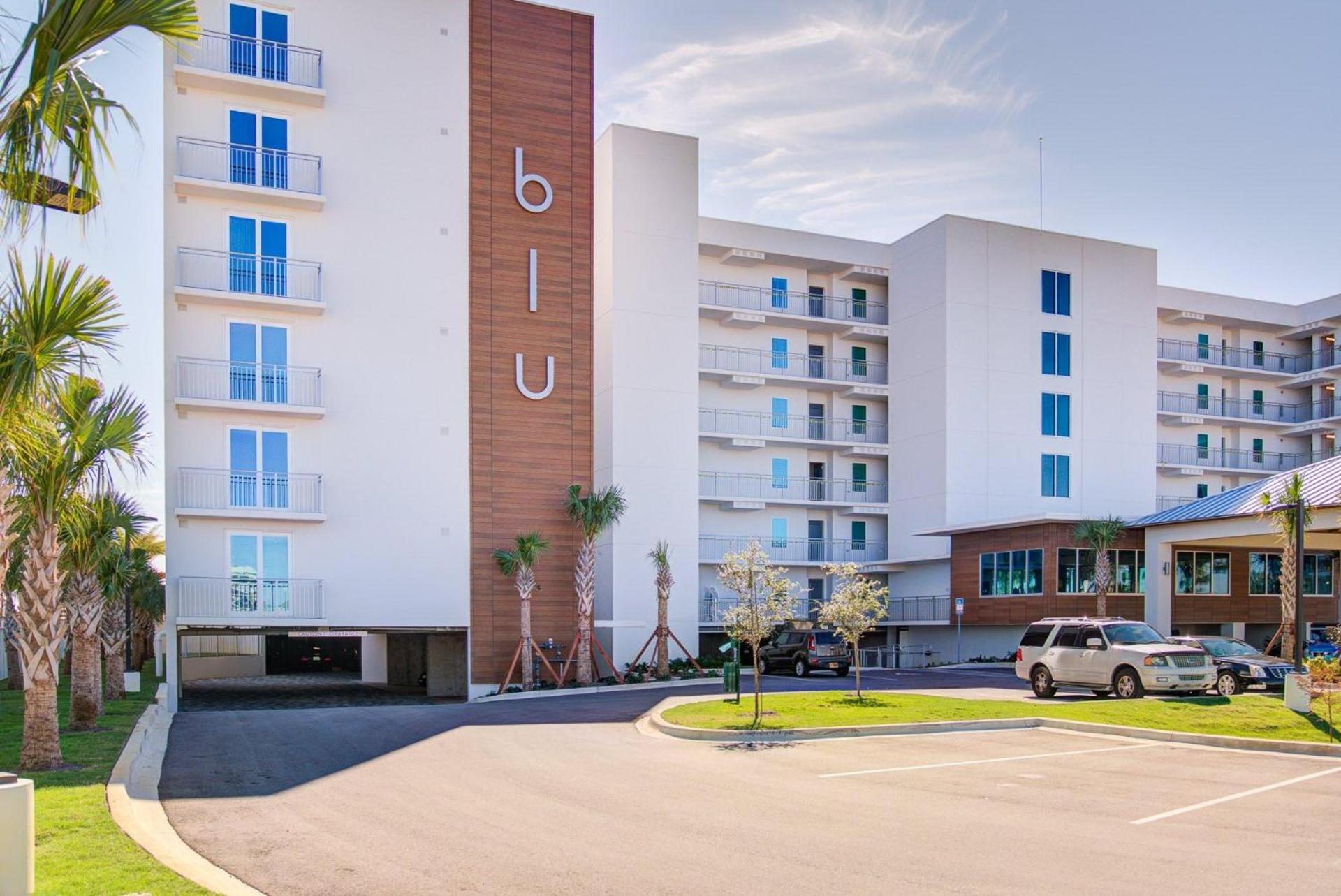 blu #606 Luxury 2 Bd Beachfront Condo view 5