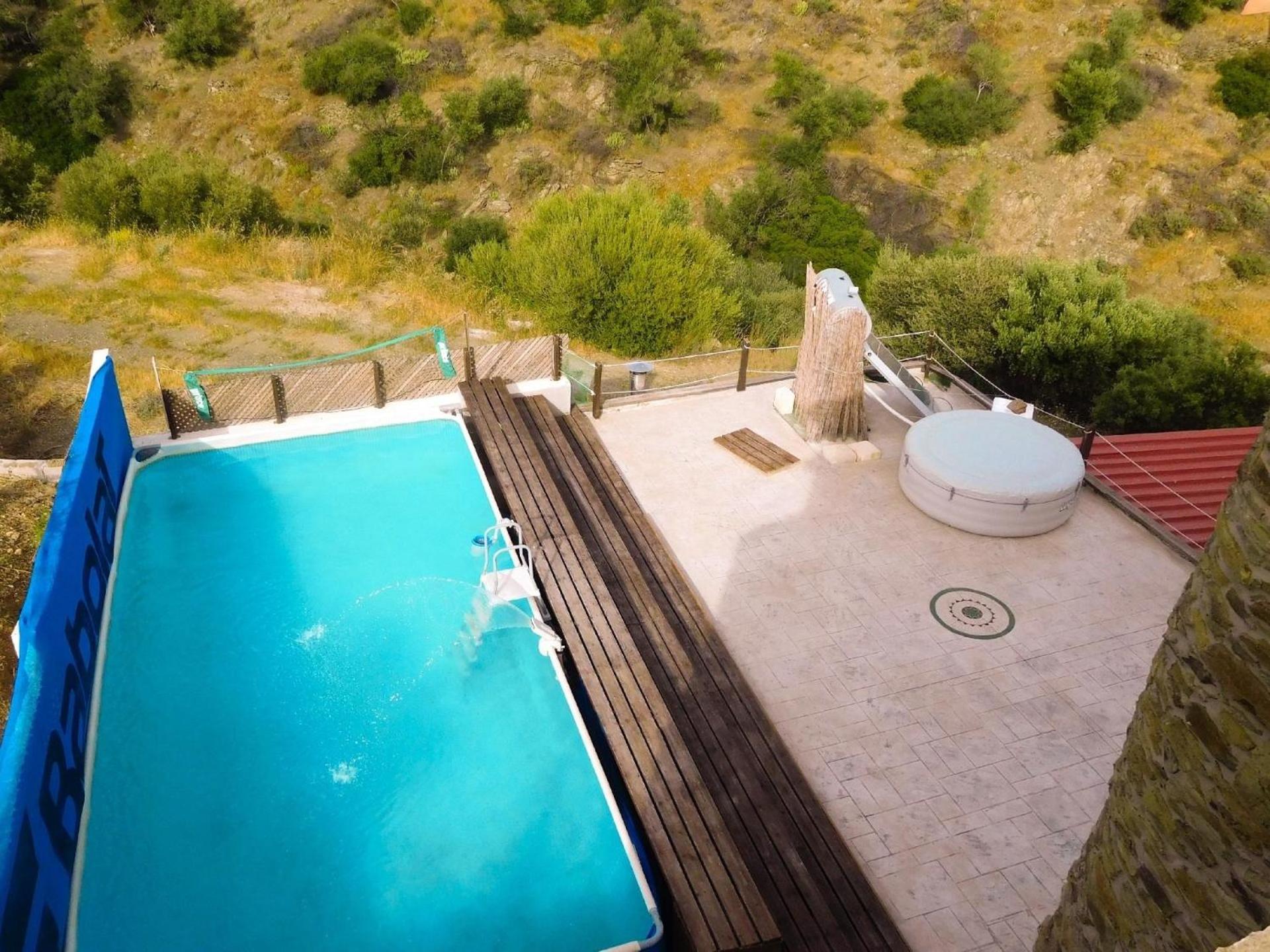 Geräumiges Ferienhaus mit Pool auf Salamina