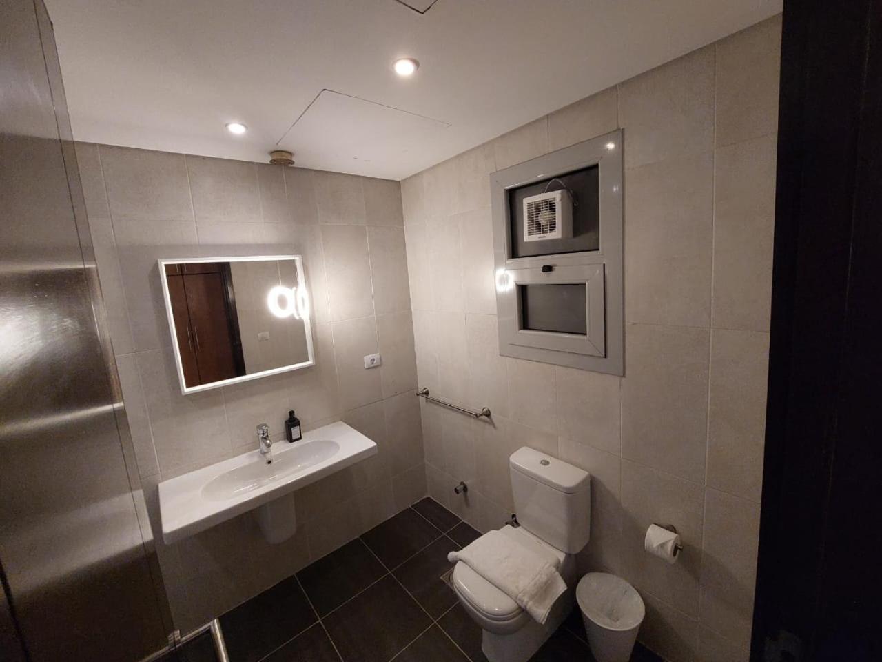 Cairo Festival City ,New, Luxury, Modern 3BR + Maid Room