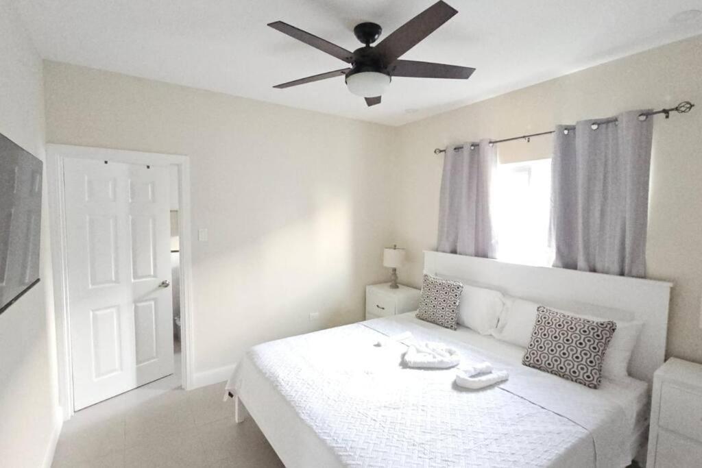 Ocean Blue Villa in Lucea view 5