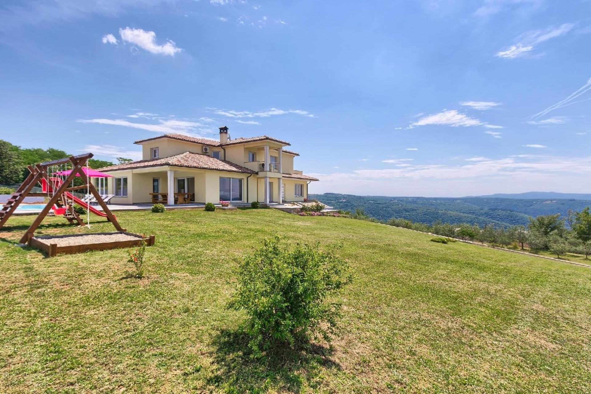 Ferienhaus mit Privatpool für 12 Personen ca 350 qm in Barban, Istrien Bucht von Raša