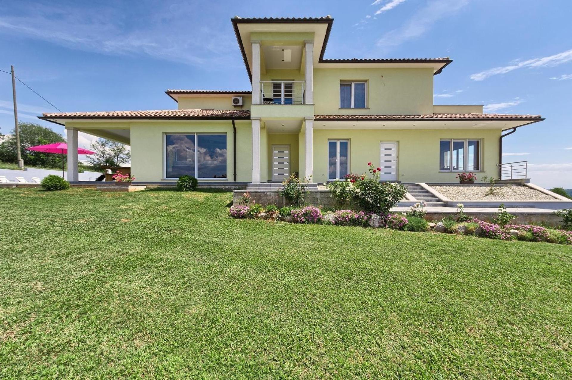 Ferienhaus mit Privatpool für 12 Personen ca 350 qm in Barban, Istrien Bucht von Raša