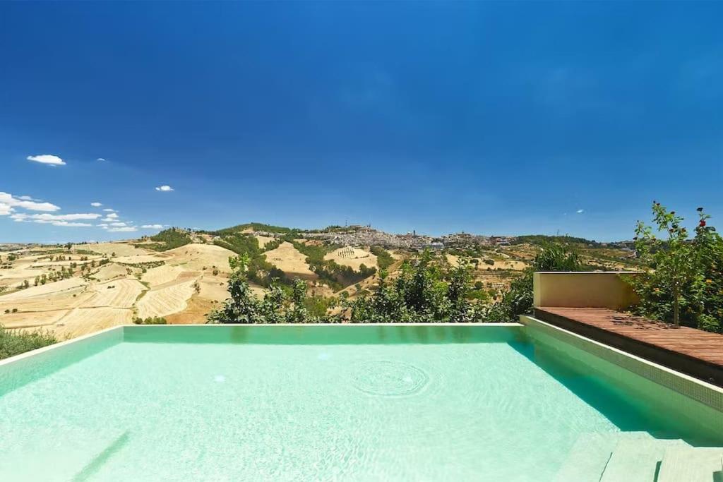 La Loggia Wanderlust Experience