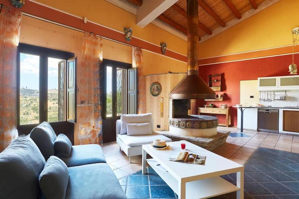 La Loggia Wanderlust Experience