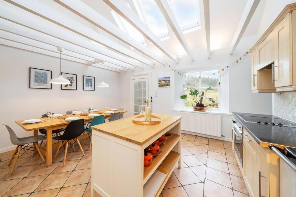 Westerpark Cottage, Pet & Family Friendly Countryside Retreat, Aberdeenshire view 3