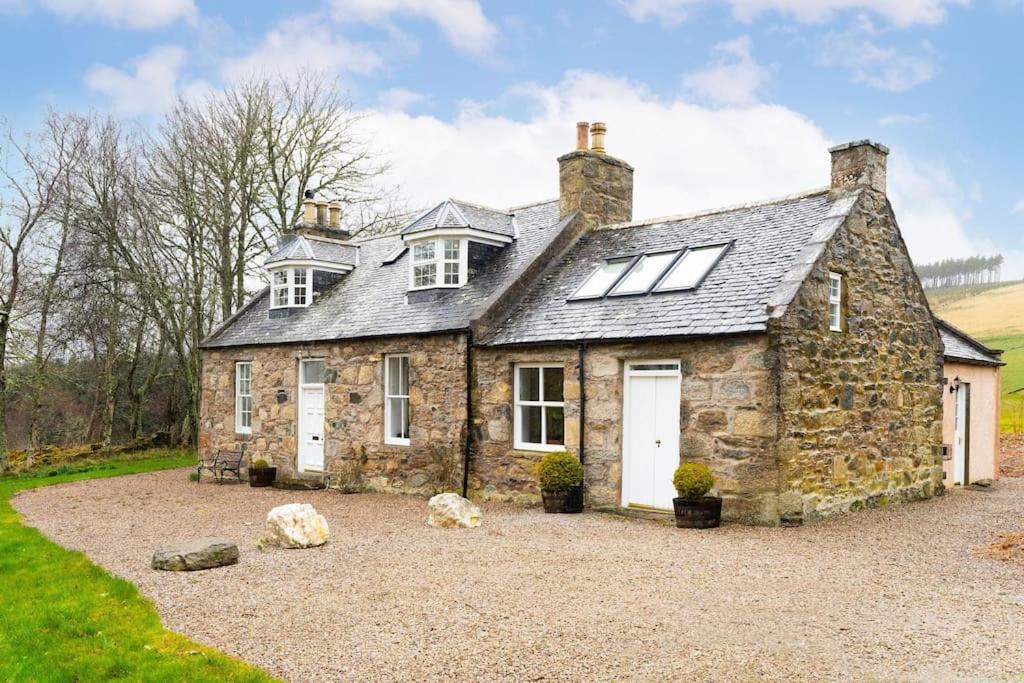 Westerpark Cottage, Pet & Family Friendly Countryside Retreat, Aberdeenshire view 4