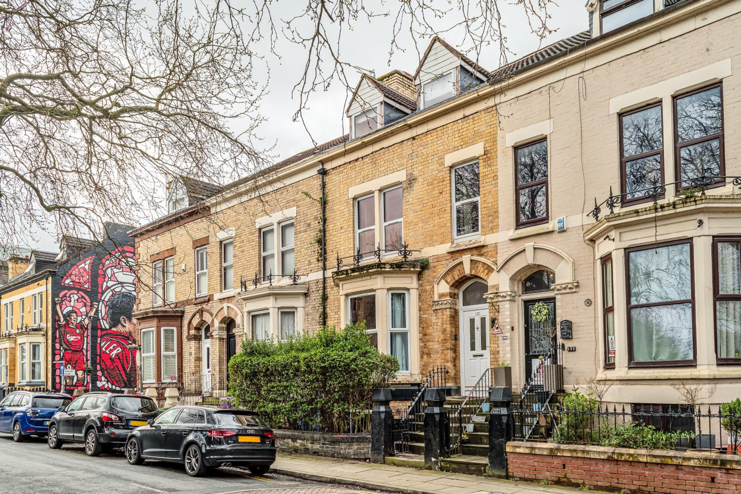 Anfield 7BR - 4 Baths - Crew Stays view 3