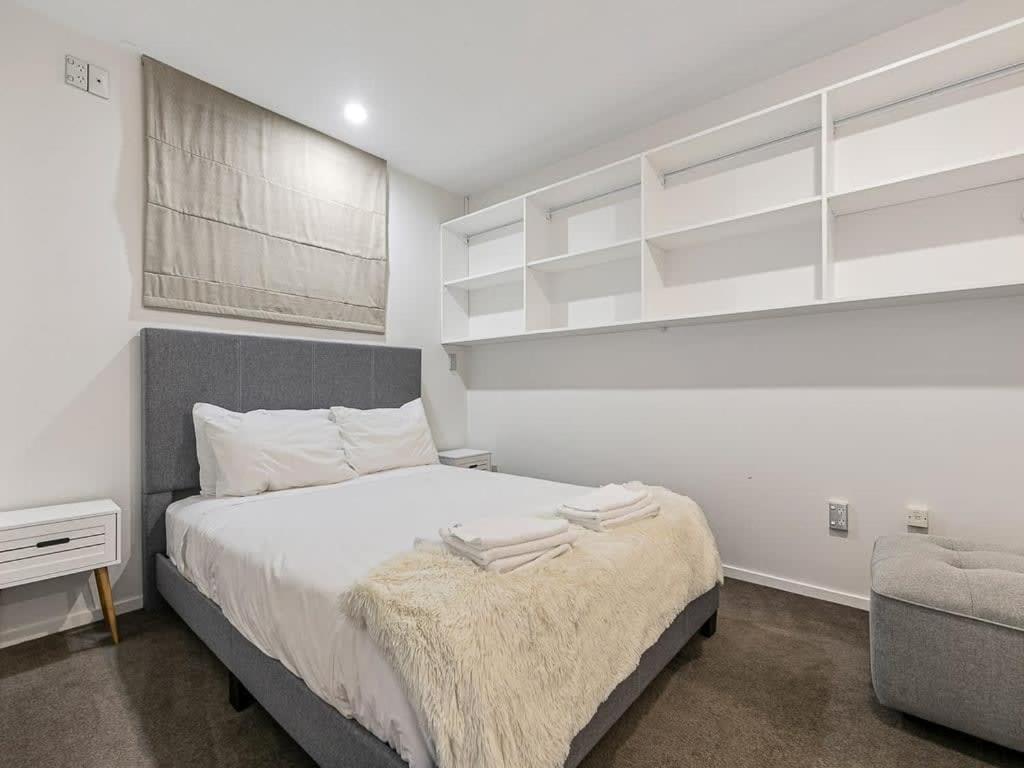 Beautiful Sky Tower View Home near K' Road w/ Free Parking view 2