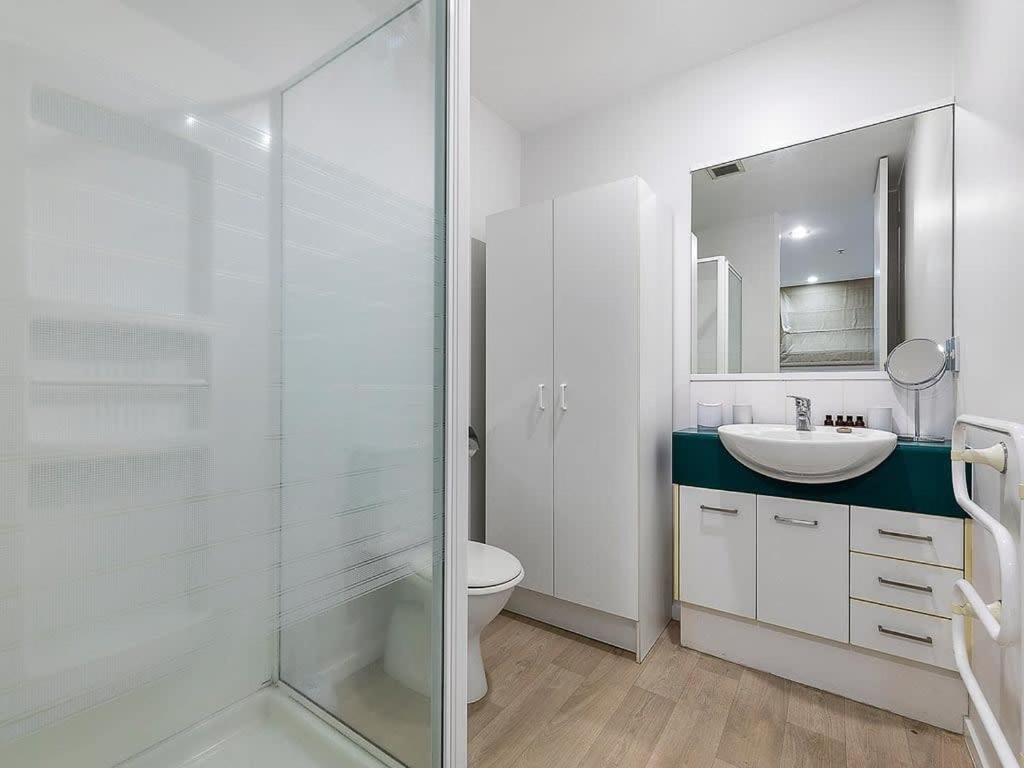 Beautiful Sky Tower View Home near K' Road w/ Free Parking view 3