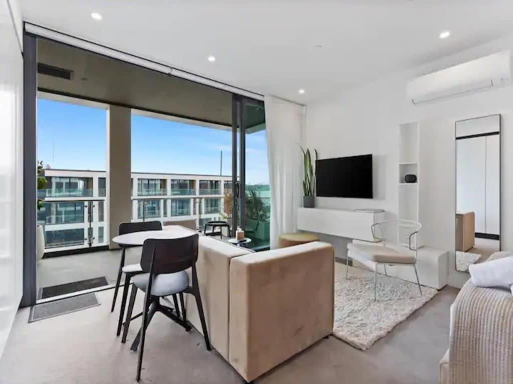 Sleek Modern Studio with Balcony by Zodiak Stays view 2