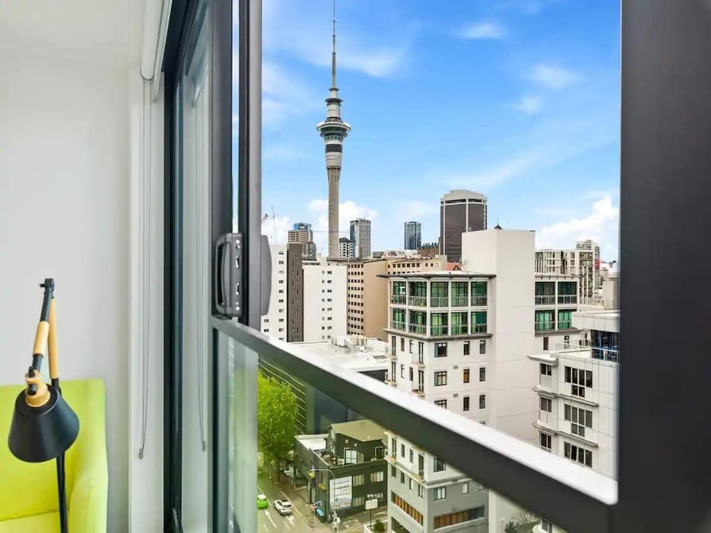 Heart of the City Stylish 1BR Flat Zodiak Stays photo 3