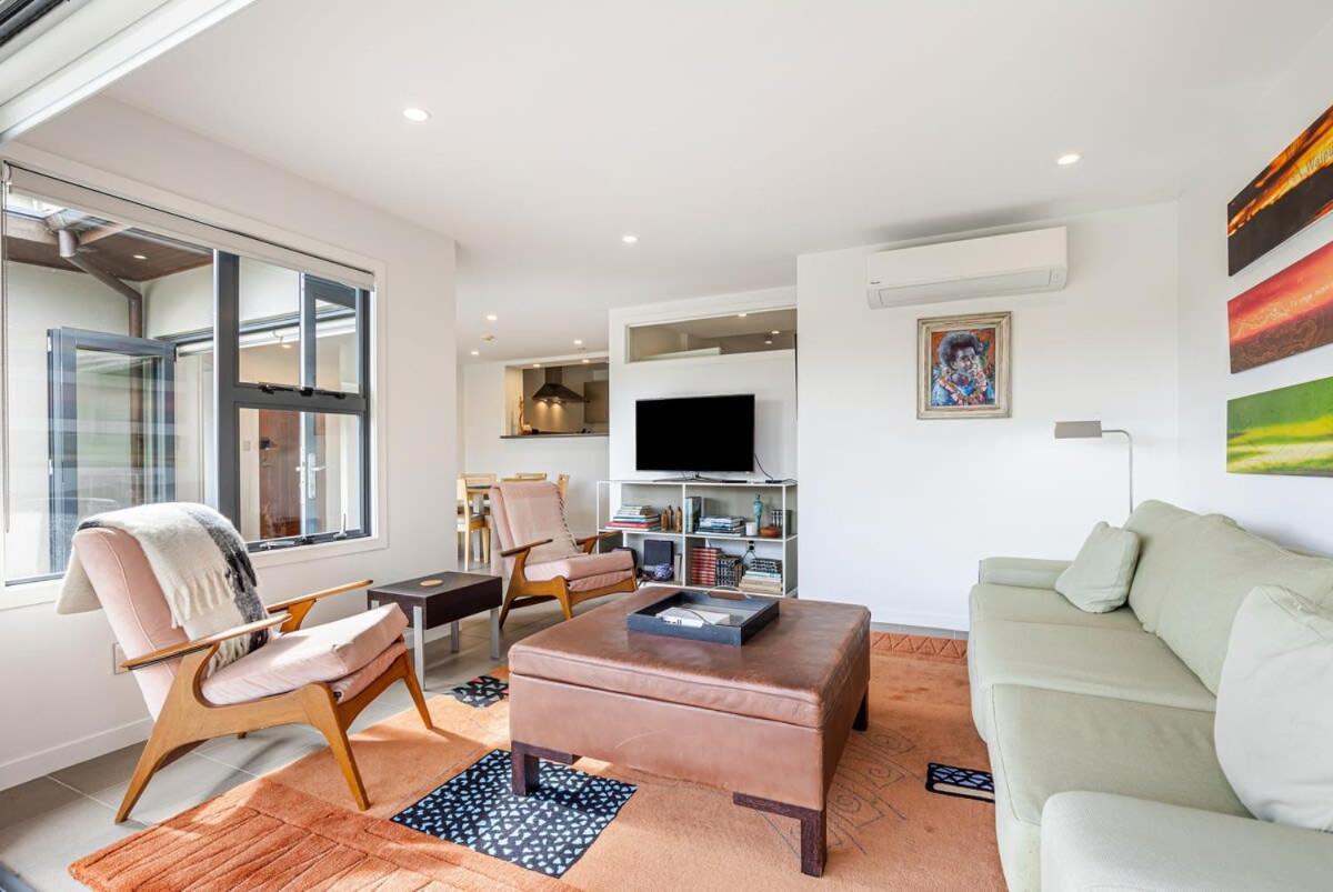 Stylish and serene living in Kohimarama view 4