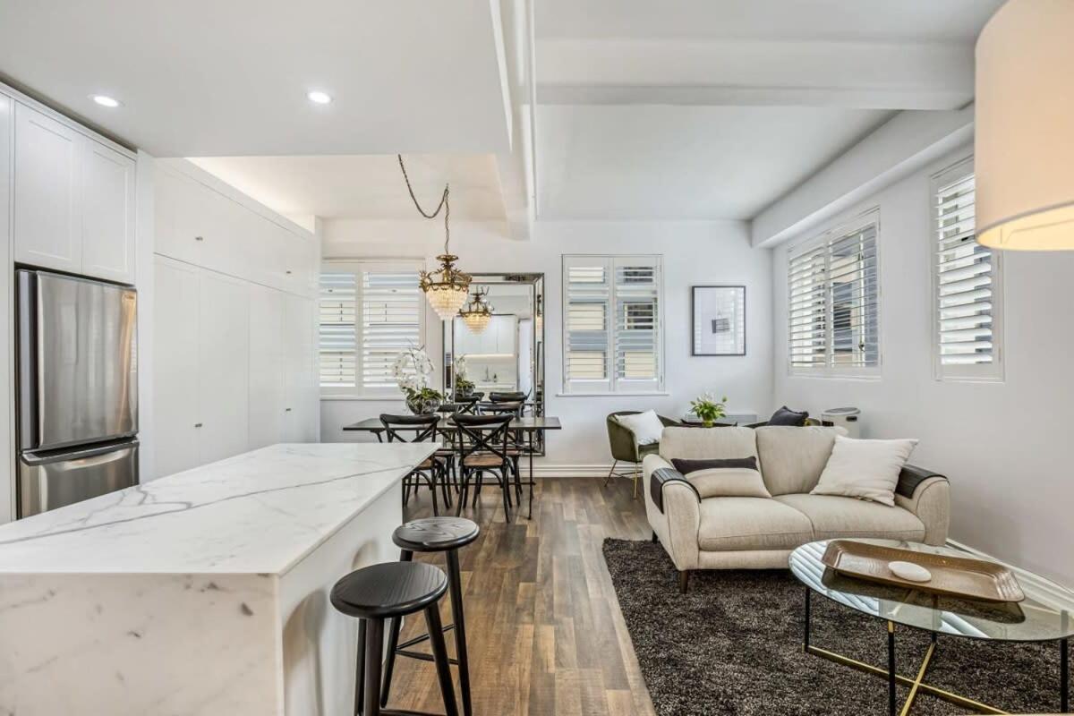 Stylish Central Penthouse view 3