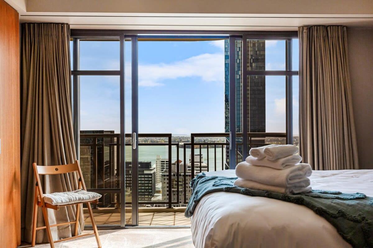 Skyline Retreat in the Heart of Auckland view 5