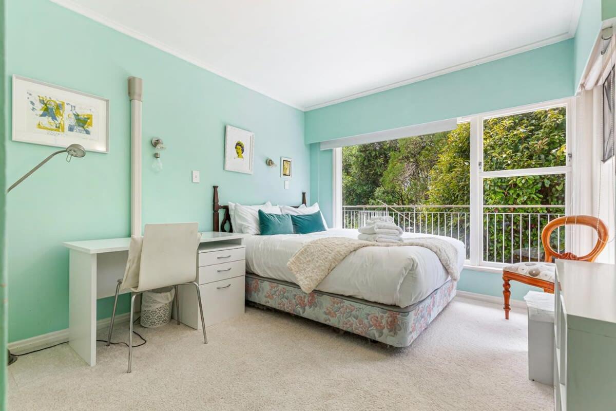 Spacious 3BR Mission Bay home with parking view 3