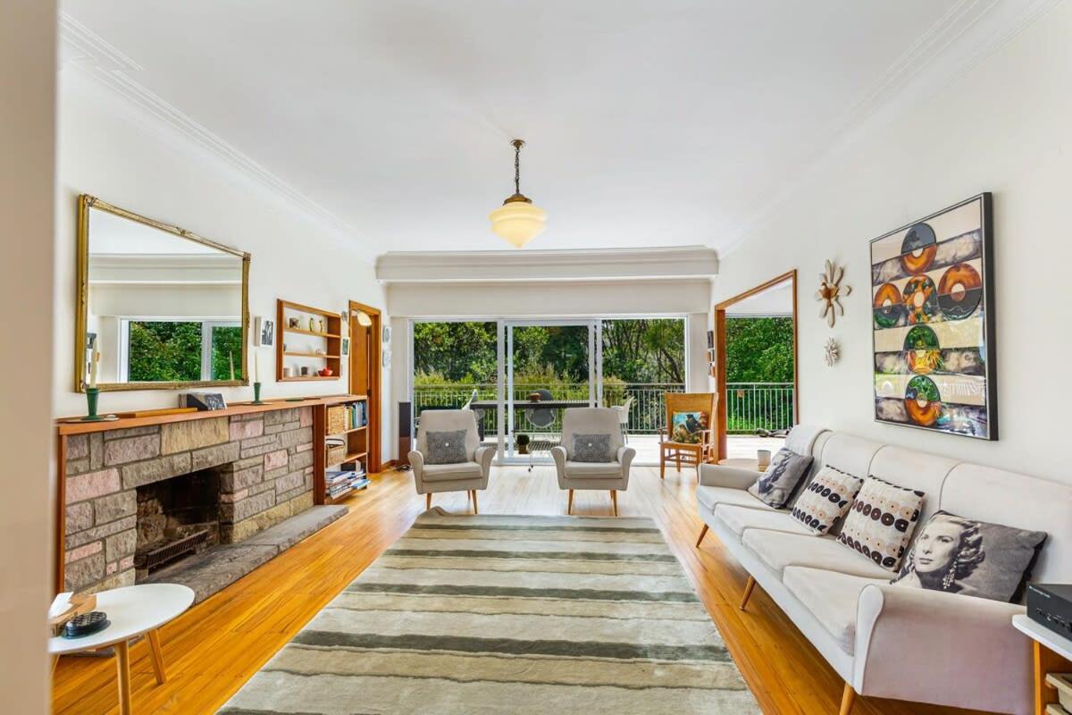 Spacious 3BR Mission Bay home with parking view 5