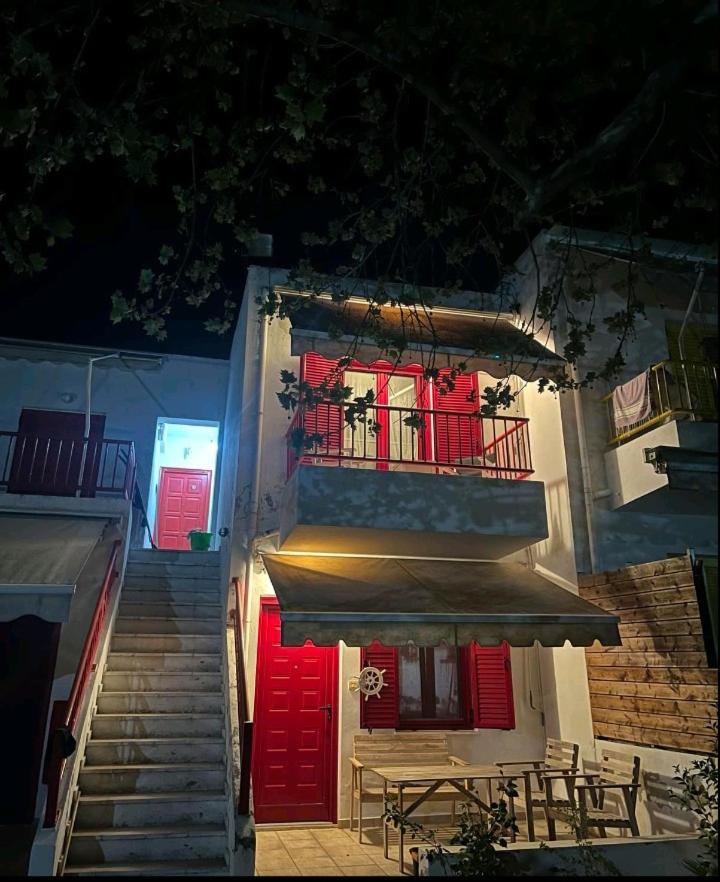 The sweet beach house1