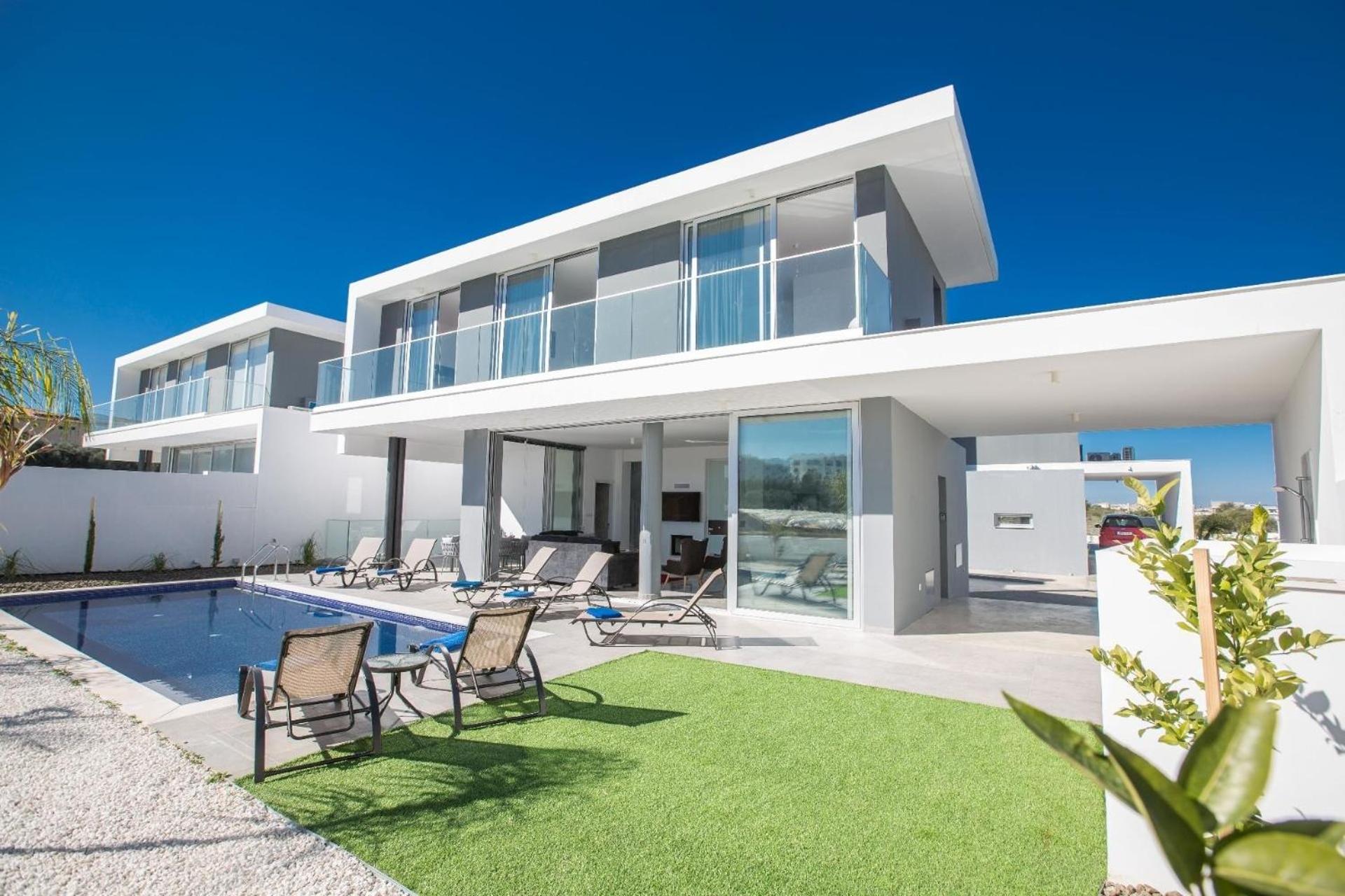 Atemberaubende Villa Olivine mit Meerblick