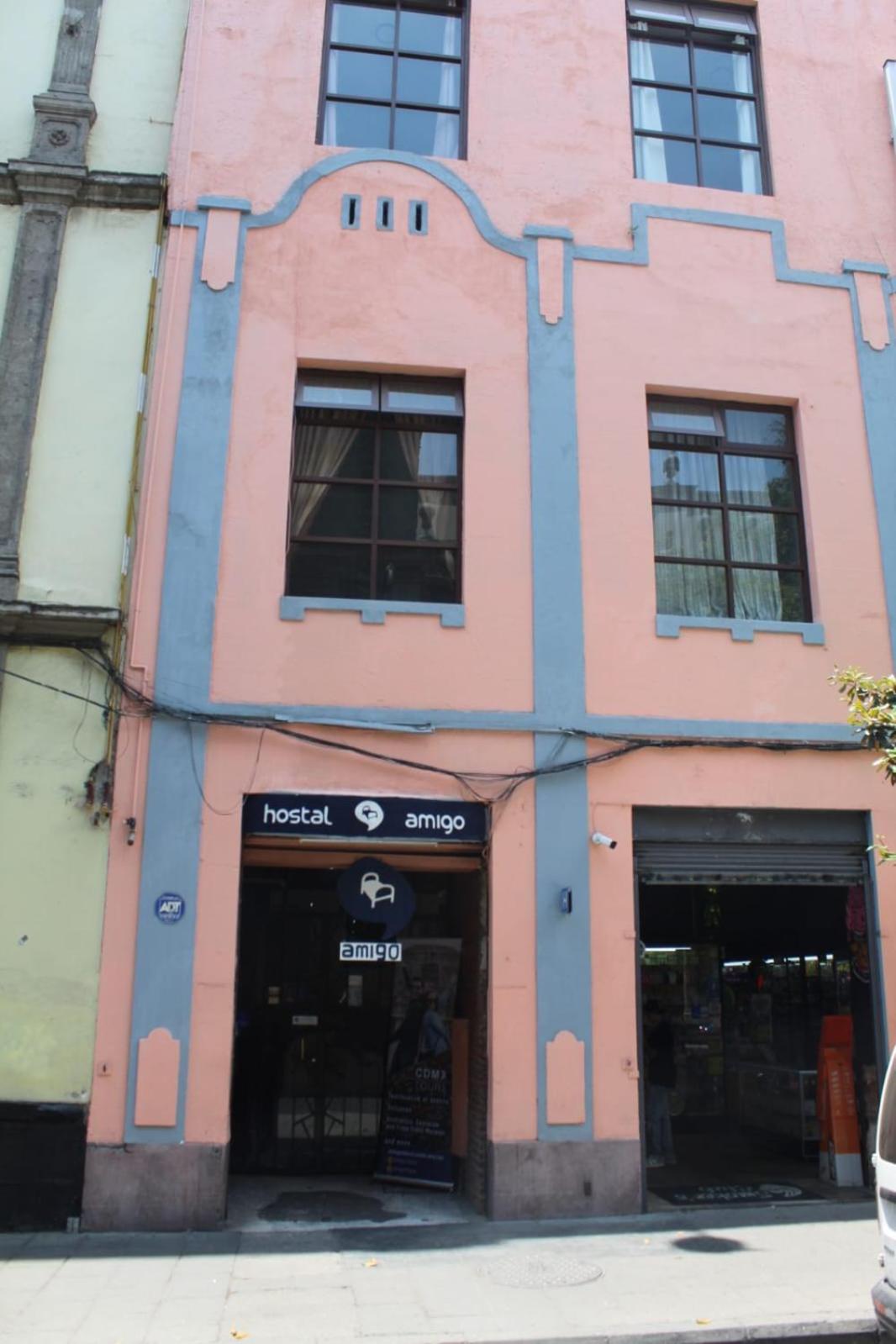 Hotel Hostal Amigo - Image 1