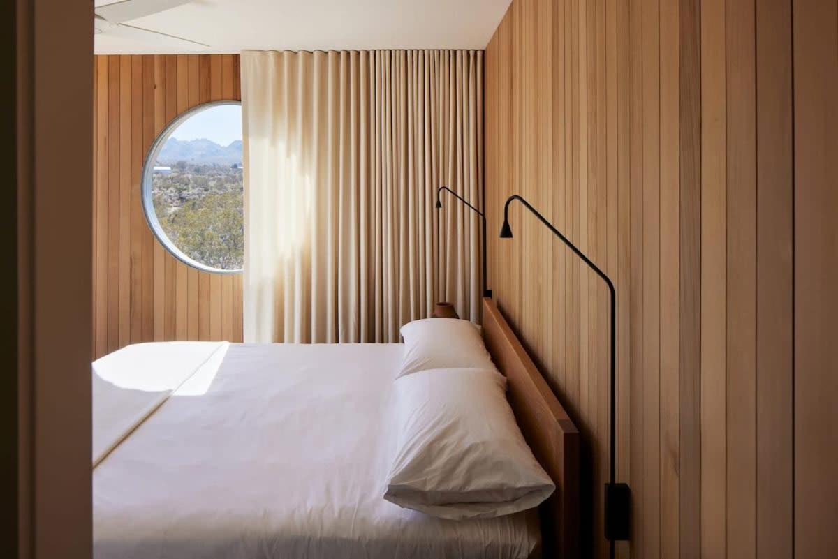 Landing House Joshua Tree l Modern Pavilion l Pool view 3
