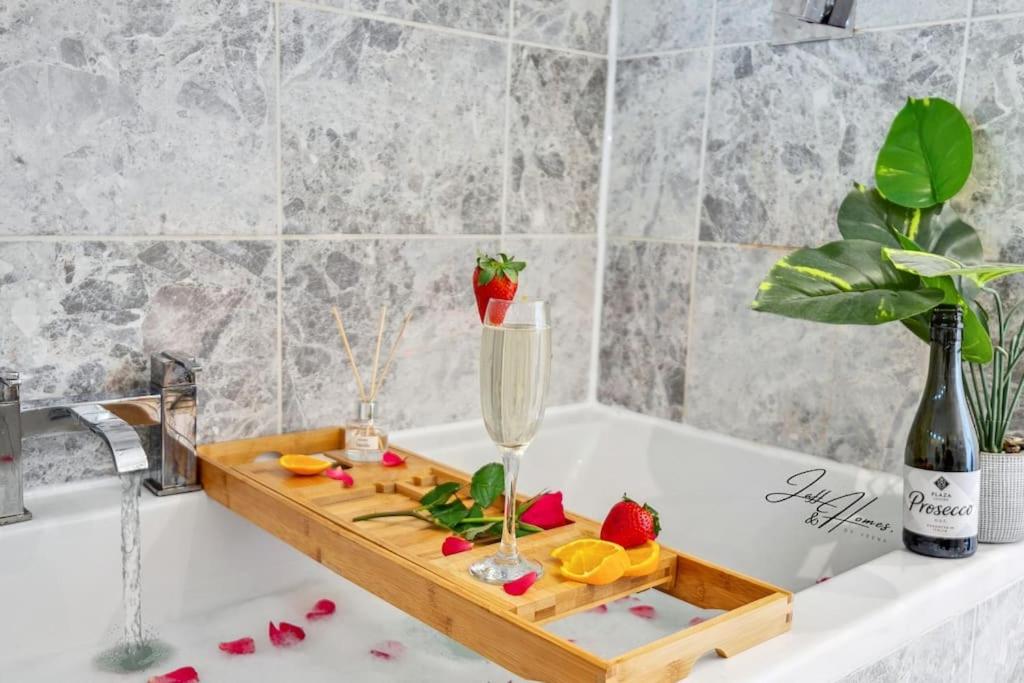 Family Oasis Ensuite - Remote Working, high-speed Wi-Fi