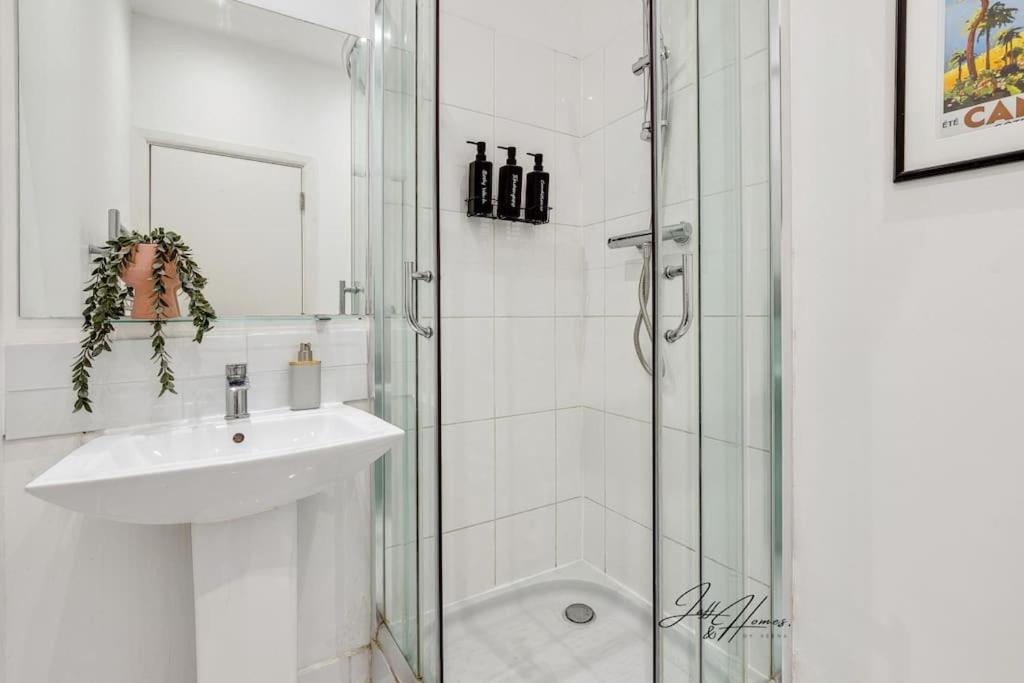 Family Oasis Ensuite - Remote Working, high-speed Wi-Fi