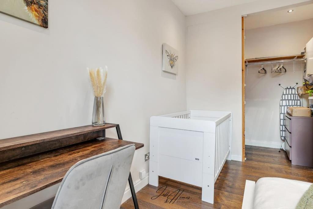 Family Oasis Ensuite - Remote Working, high-speed Wi-Fi