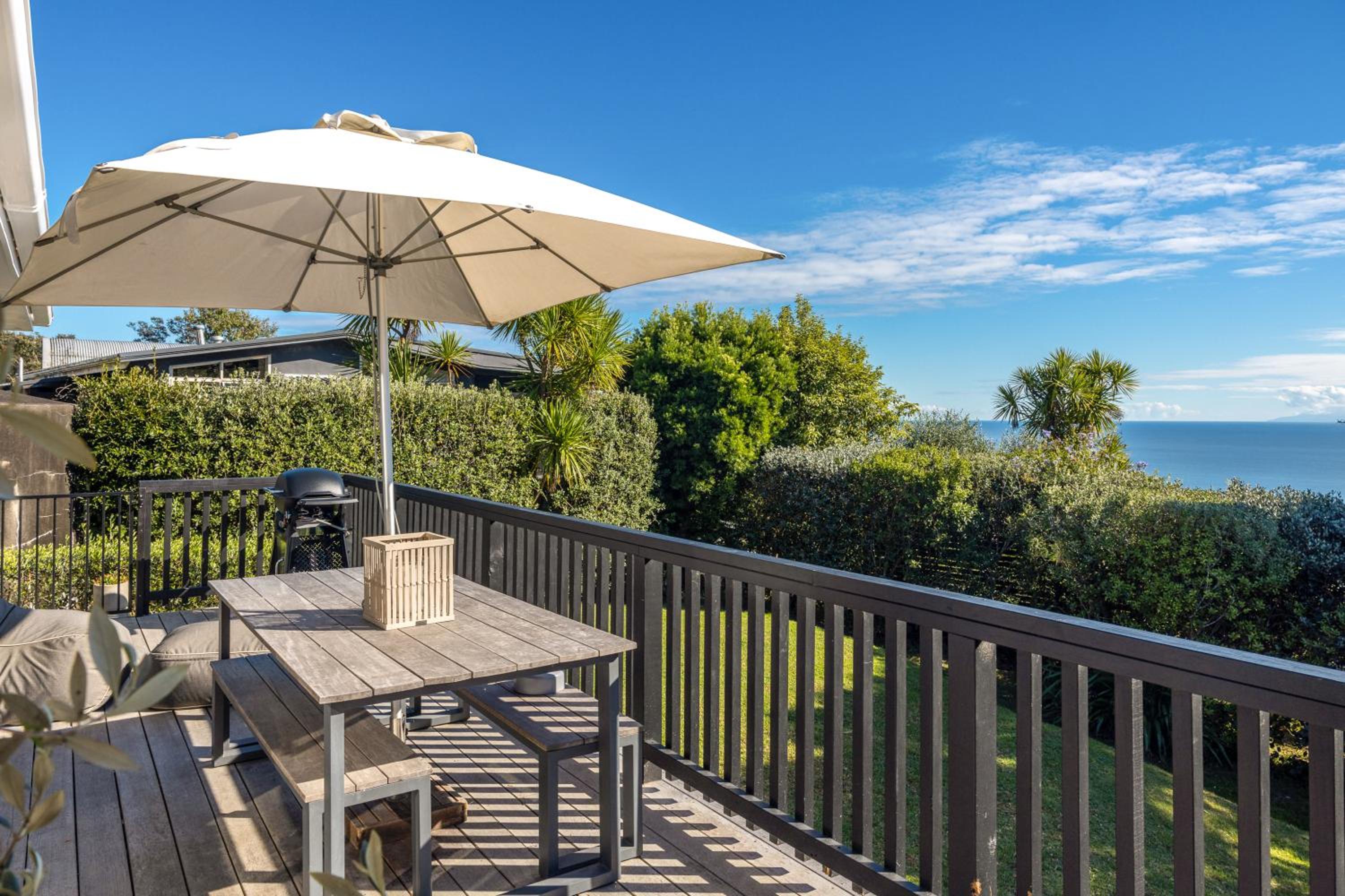 Belle View - Stay Waiheke view 2
