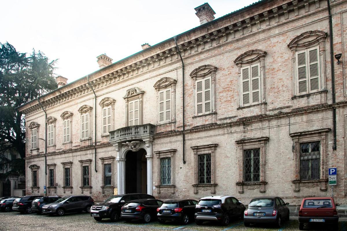 Nina house