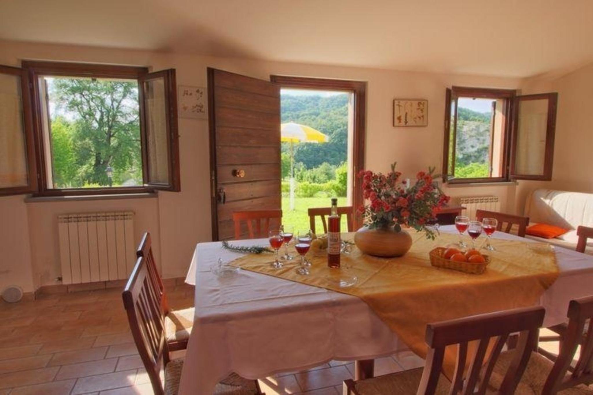 Haus für 11 Erwachsene und 9 Kinder in Apecchio view 4