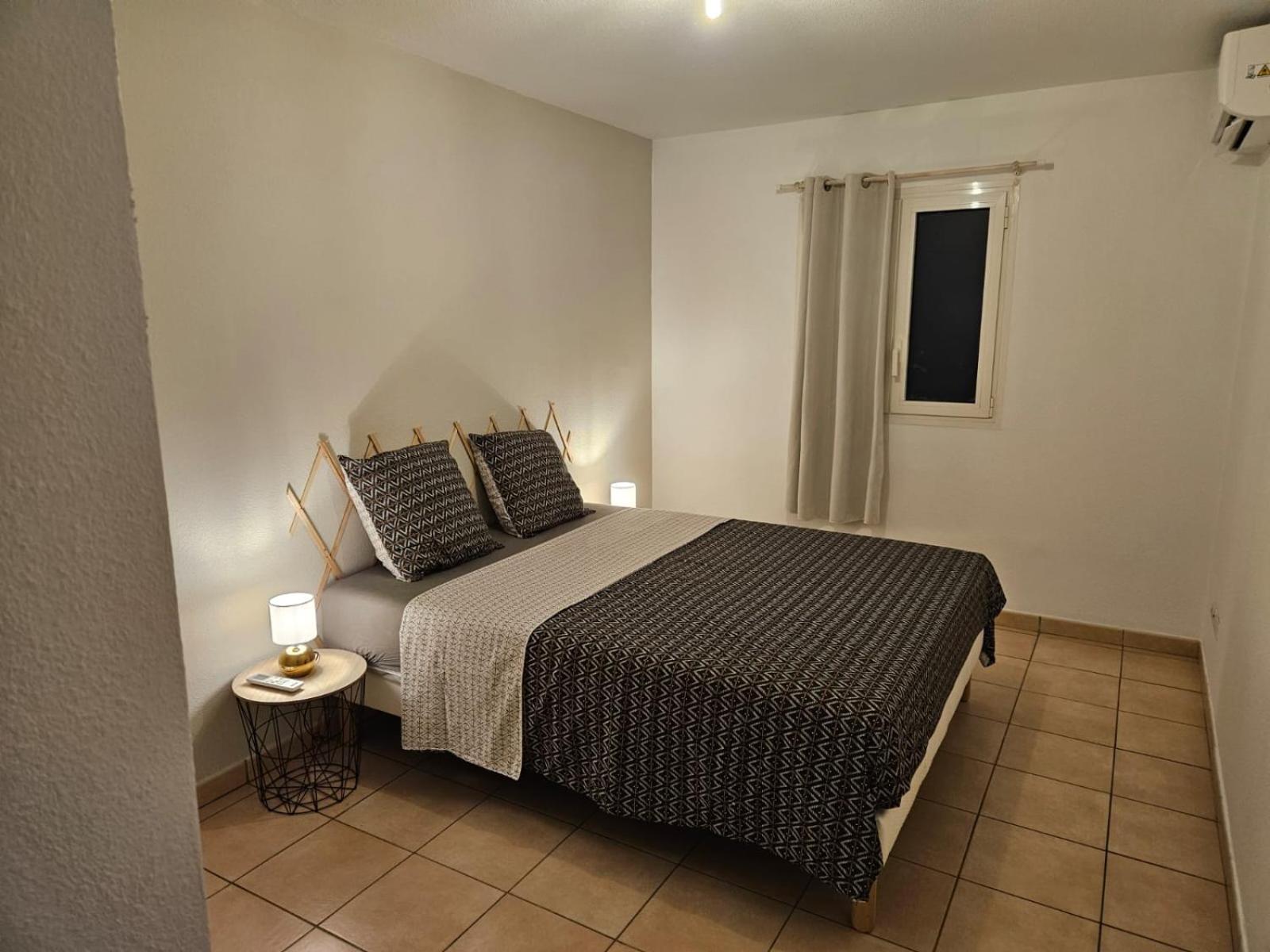 NEW Appart 2 chambres avec piscine proche aeroport view 2
