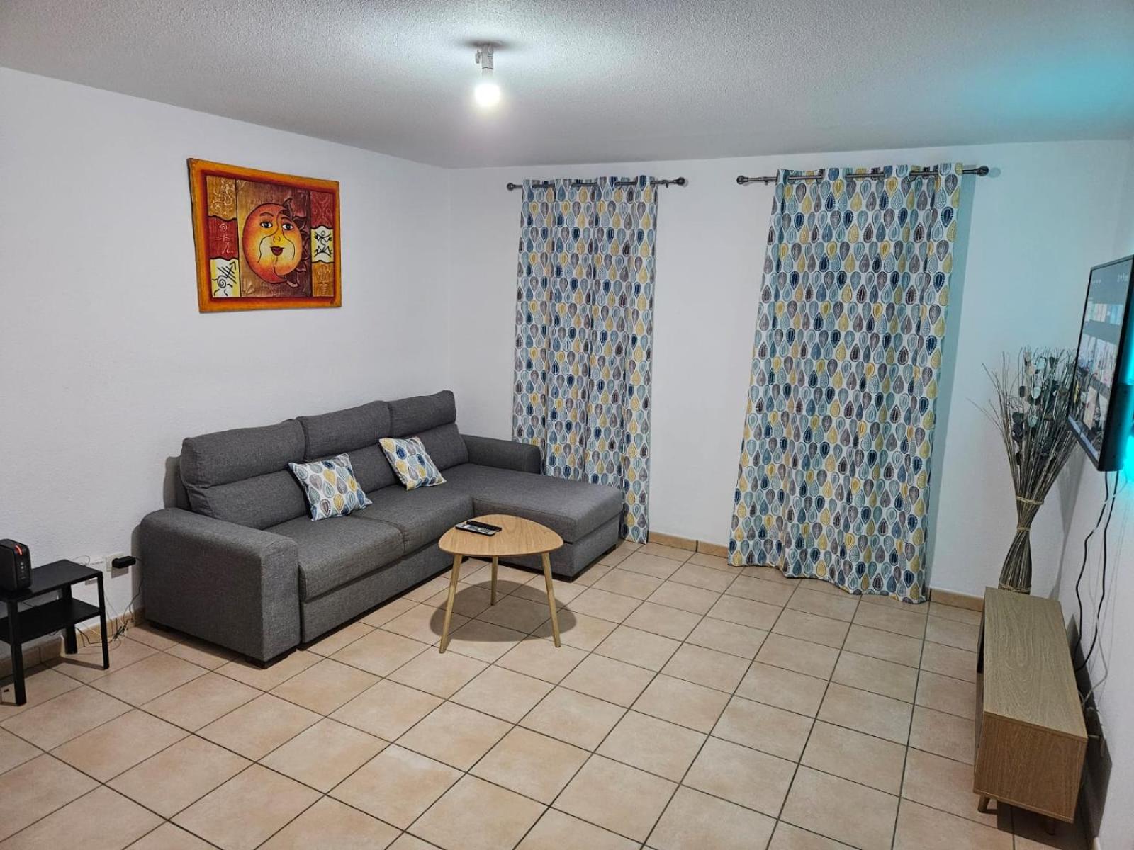 NEW Appart 2 chambres avec piscine proche aeroport view 4