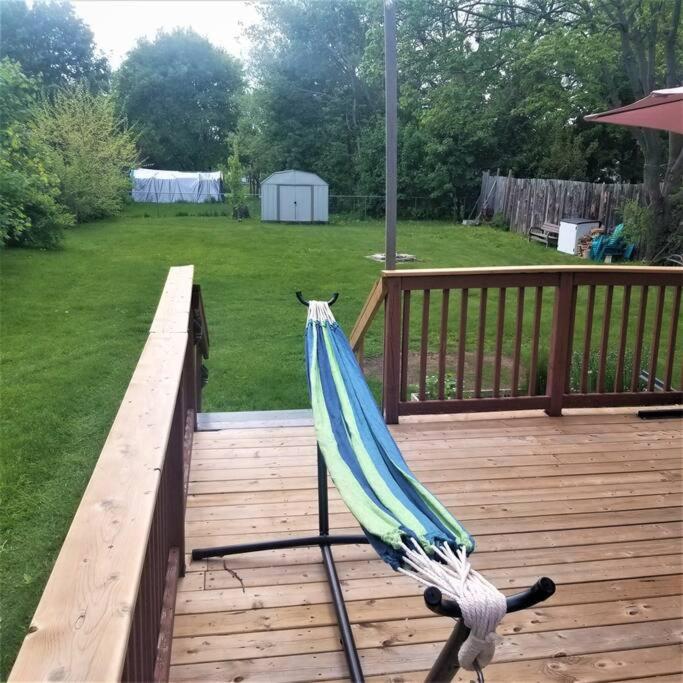 Kosecki Kottage - hot tub, sundeck, firepit & more