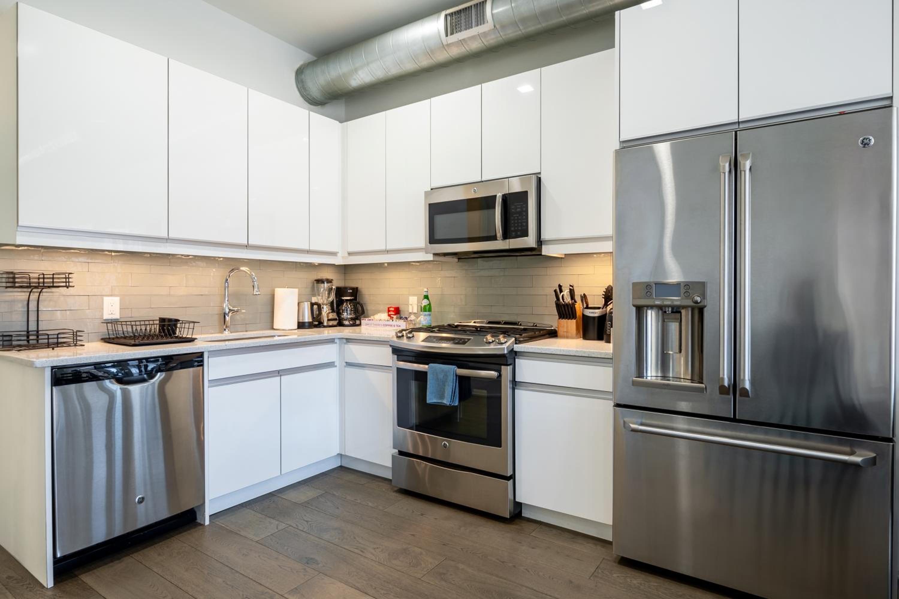 Dharma Home Suites Hoboken, photo 47