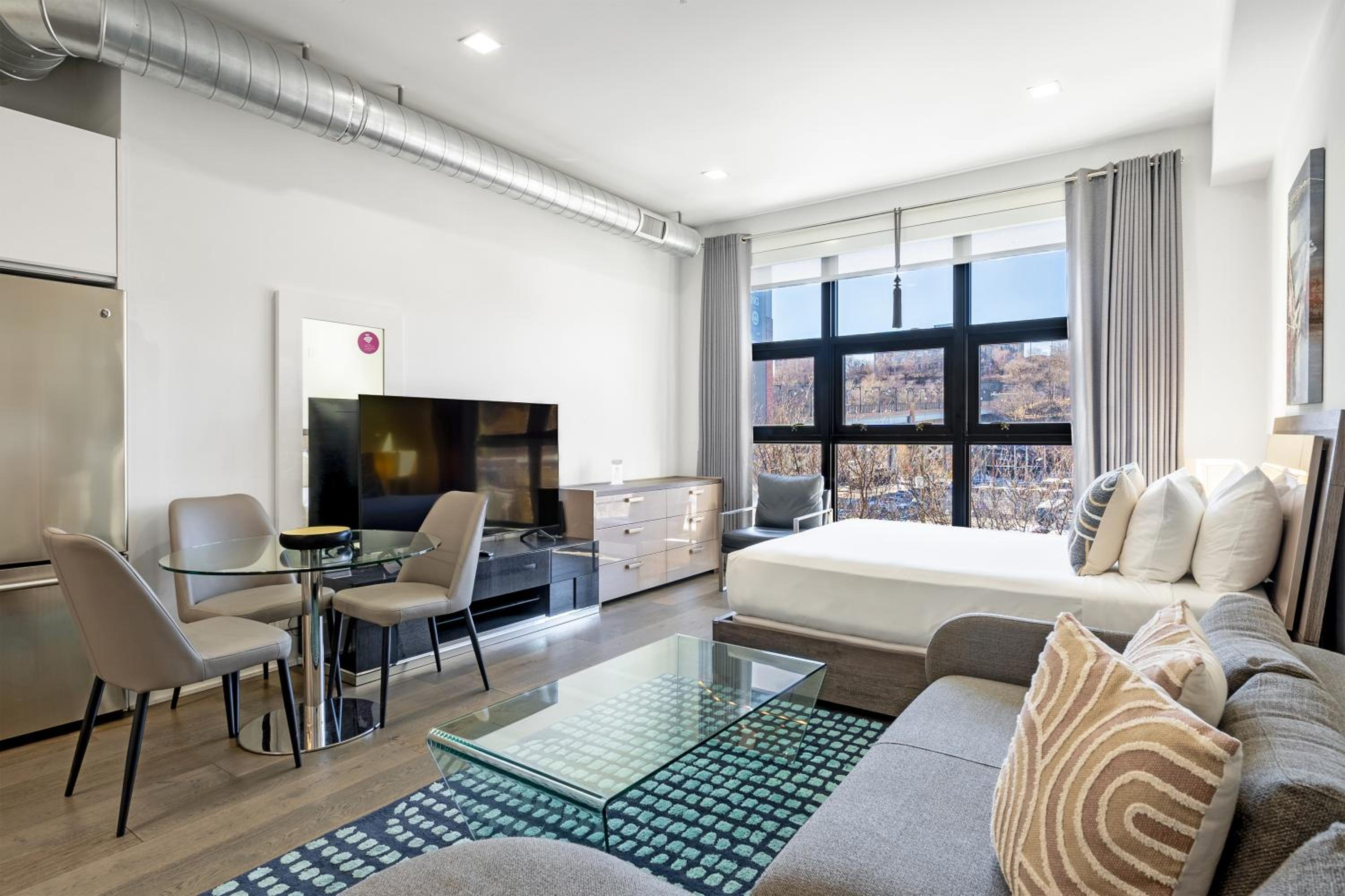 Dharma Home Suites Hoboken, photo 35