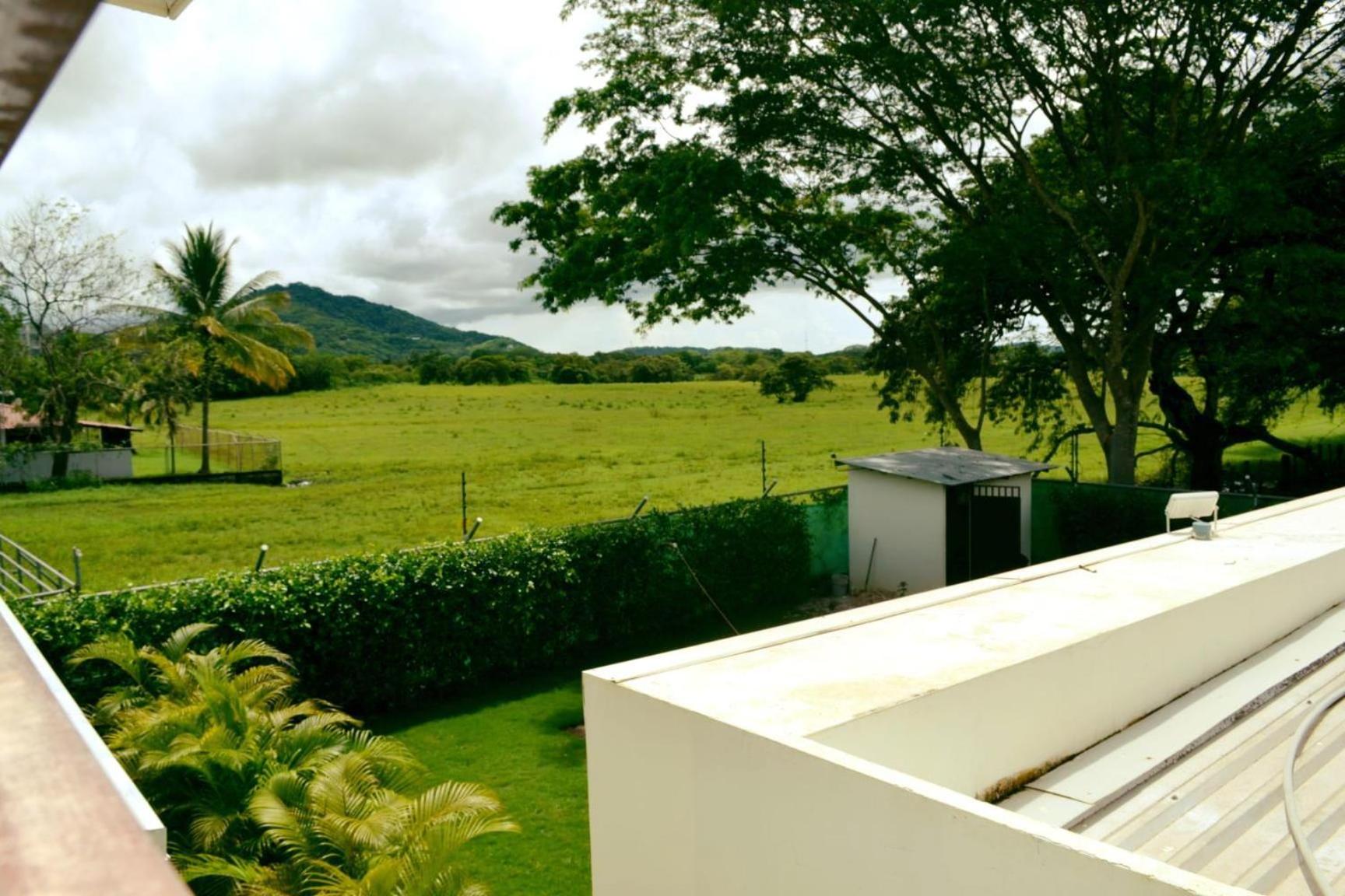 Comfy dog-friendly apt, shared pool - close to Tamarindo