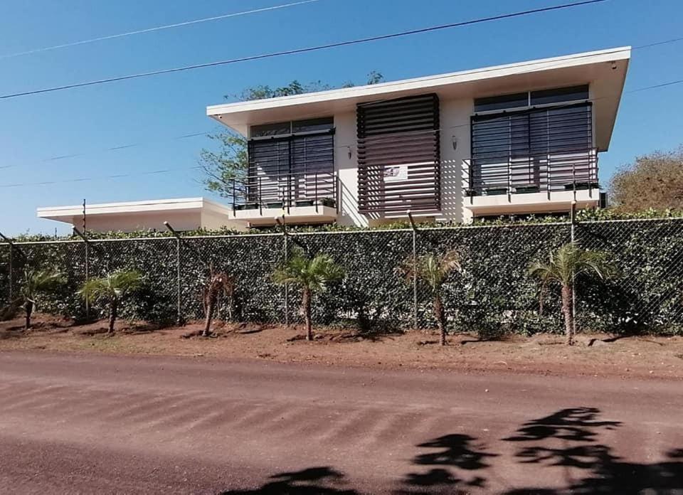 Comfy dog-friendly apt, shared pool - close to Tamarindo