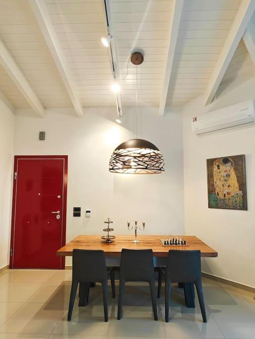 Alexiou Luxury Villa