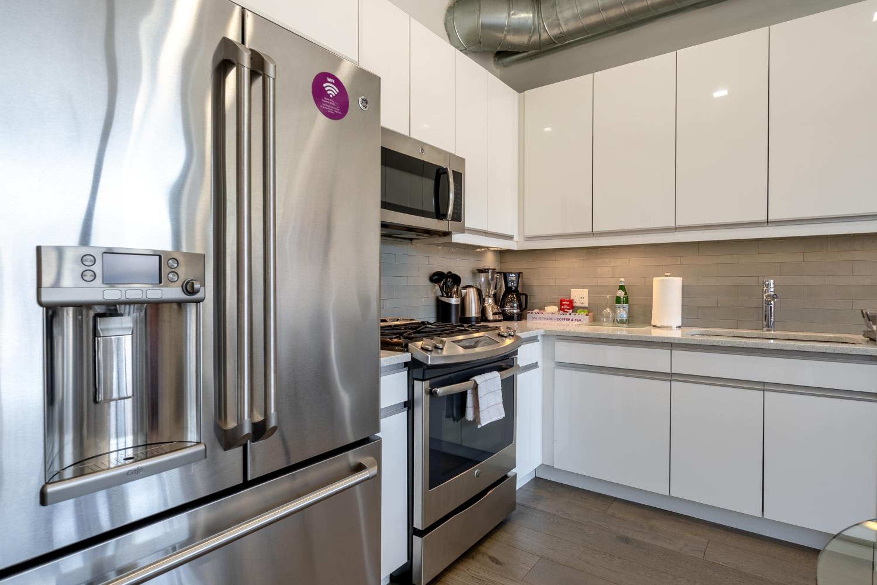 Dharma Home Suites Hoboken, photo 31