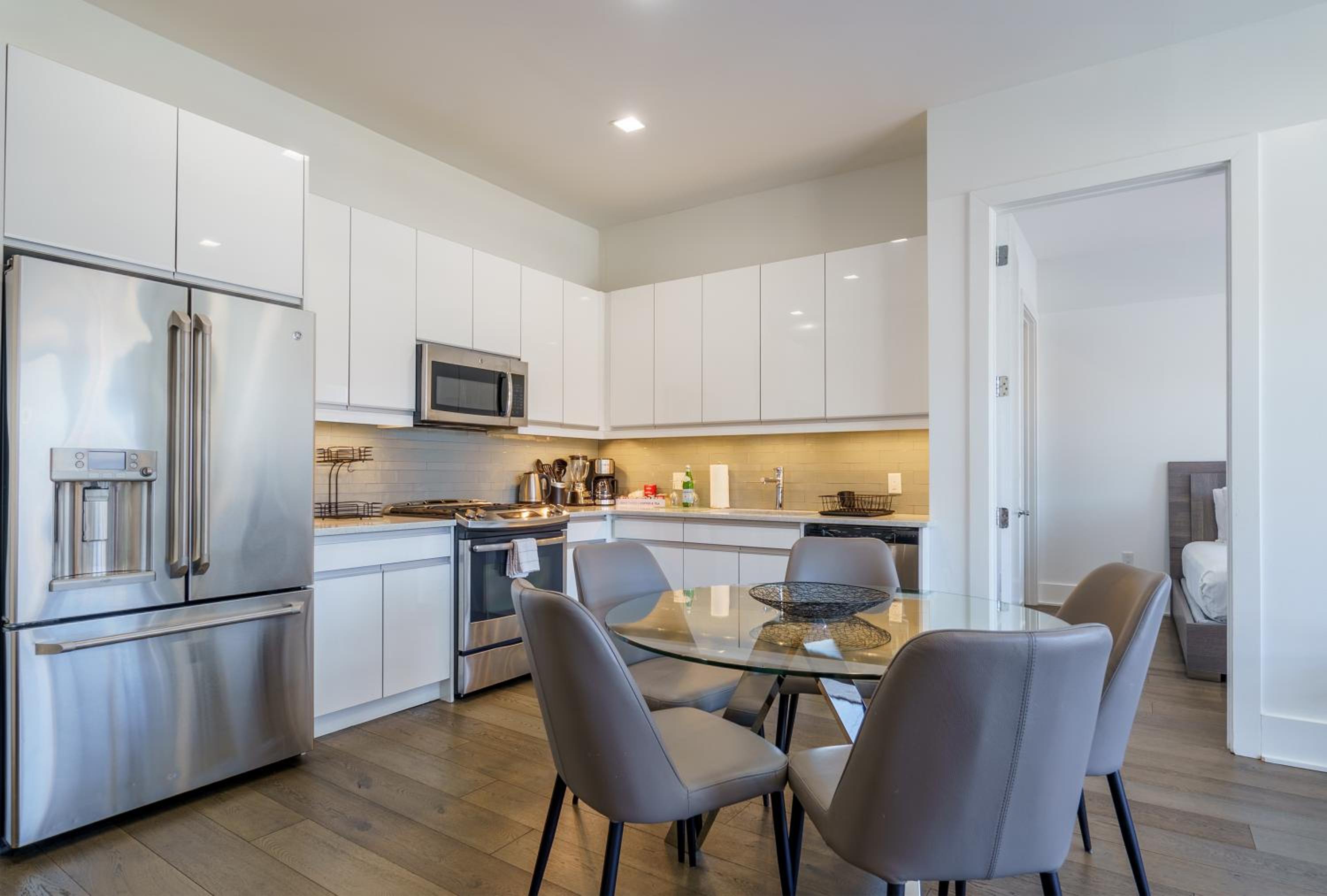 Dharma Home Suites Hoboken, photo 42