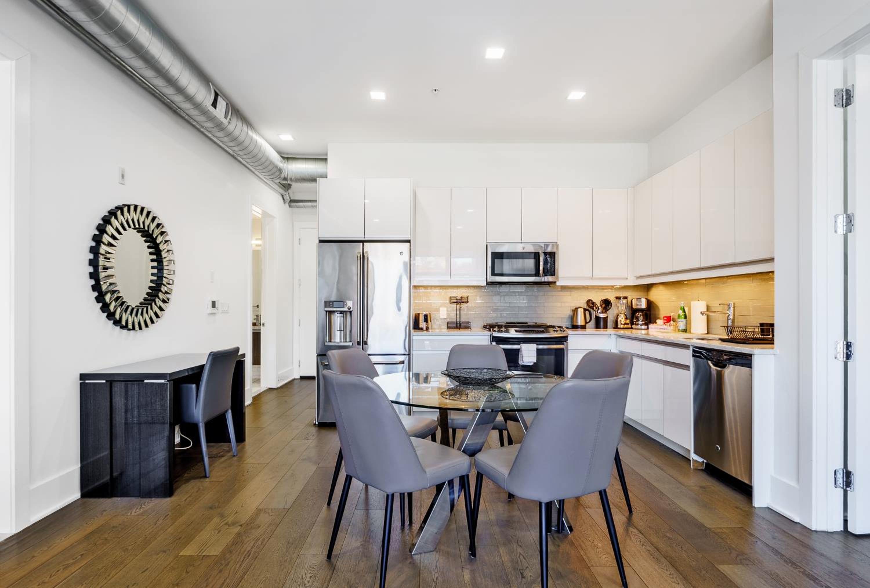 Dharma Home Suites Hoboken, photo 61
