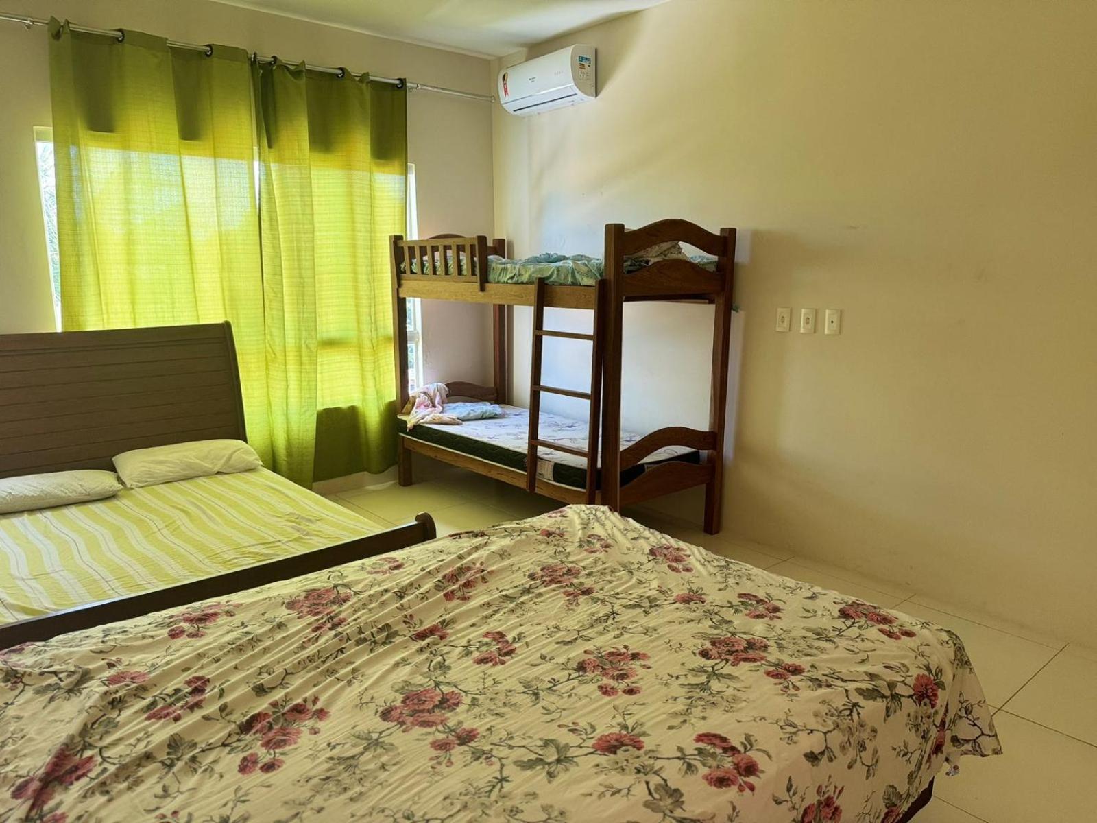 Casa no cond Canto de Arembepe