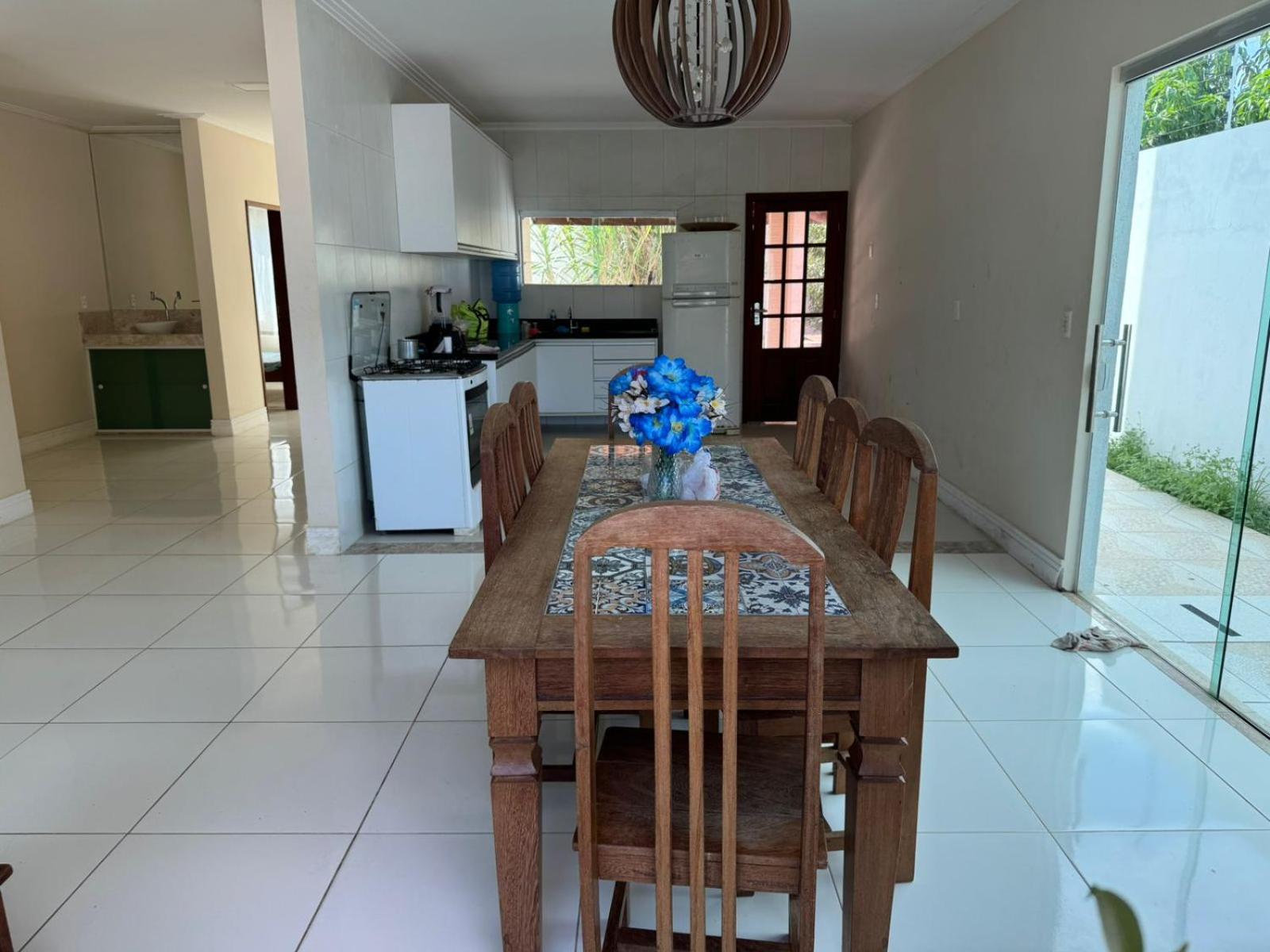 Casa no cond Canto de Arembepe