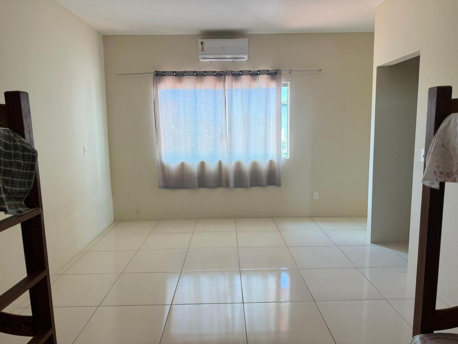 Casa no cond Canto de Arembepe