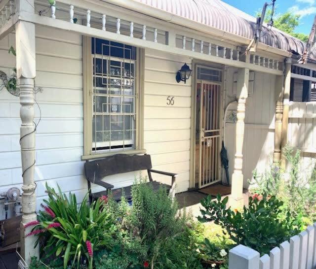 Rozella Charming Cottage