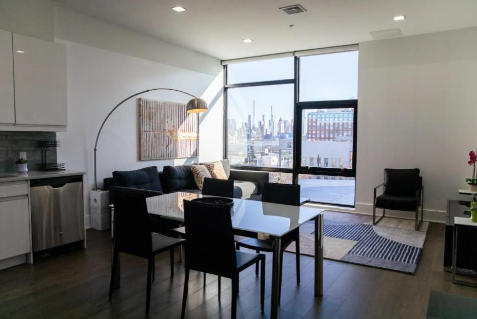 Dharma Home Suites Hoboken, photo 57